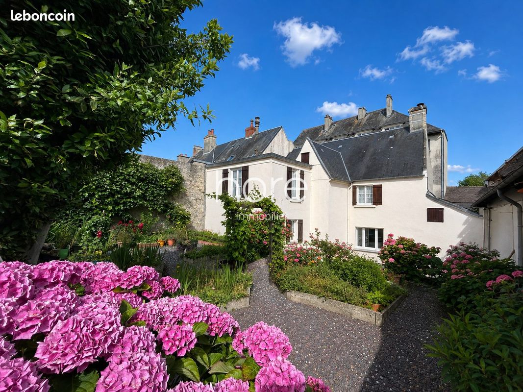 Maison 7 pièces 145 m² · à Bayeux · 145 m² · 369 900 €