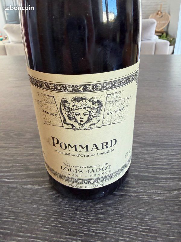 Une bouteille de Pommard 2014 de la célèbre maison bourguignonne Louis Jadot (image 2)