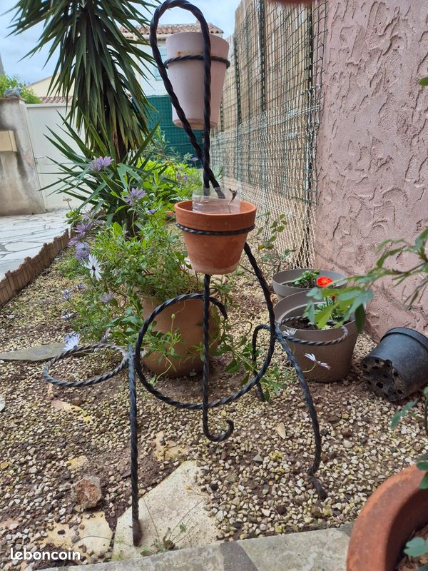 Structure décorative fer forgé jardin (image 1)