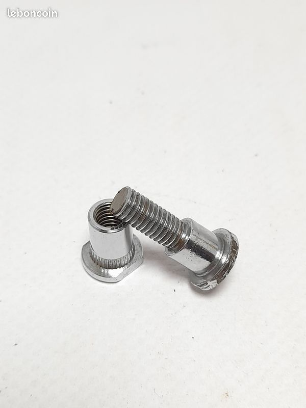 SERRAGE À VIS Broche De Serrage Pour Clarinette Basse Selmer Bundy