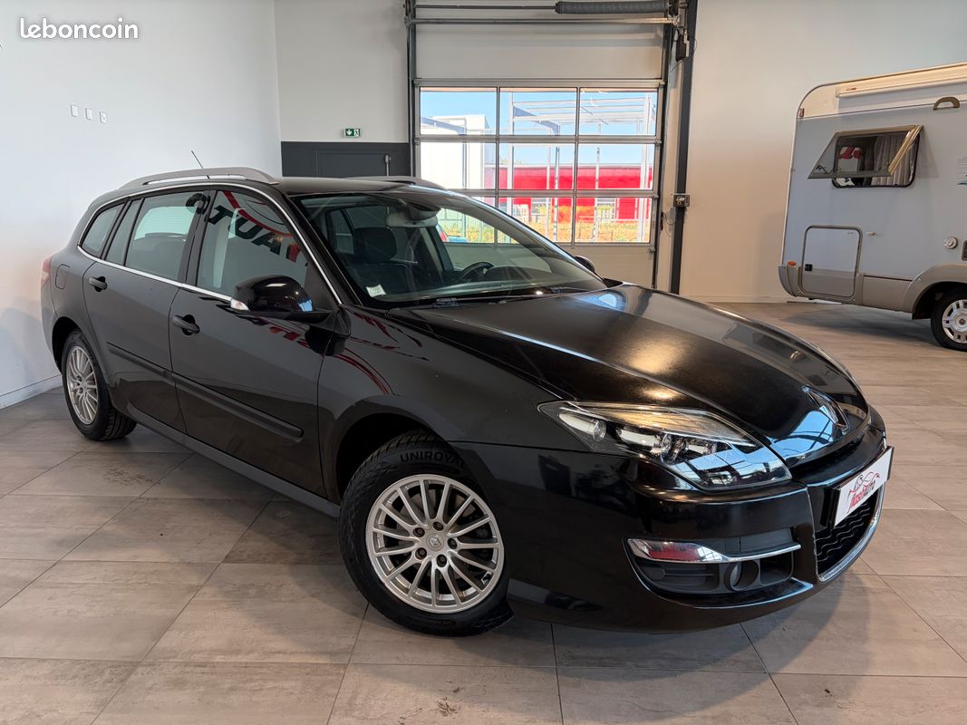 RENAULT LAGUNA III PHASE 2 ESTATE 2.0 DCi S&S 130cv BLACK EDITION/2012 (image 2)