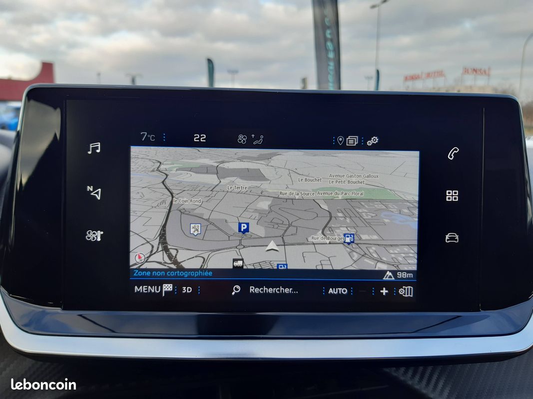 PEUGEOT 2008 PureTech 130 S&S EAT8 Allure (image 27)