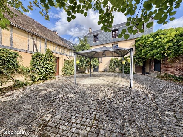 Propriété 7 pièces 223 m²
