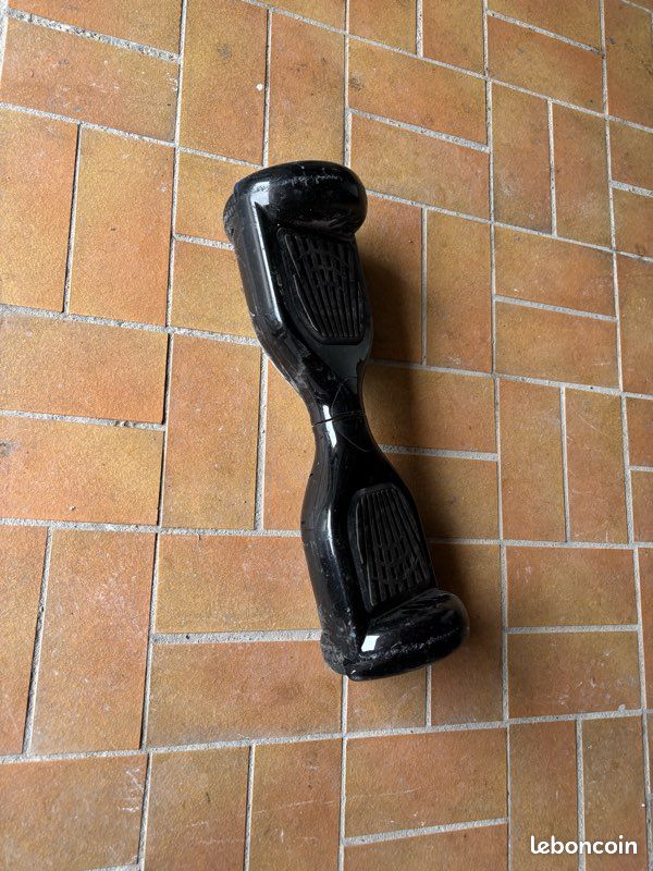 Hoverboard noir – Bon état – À saisir (image 1)