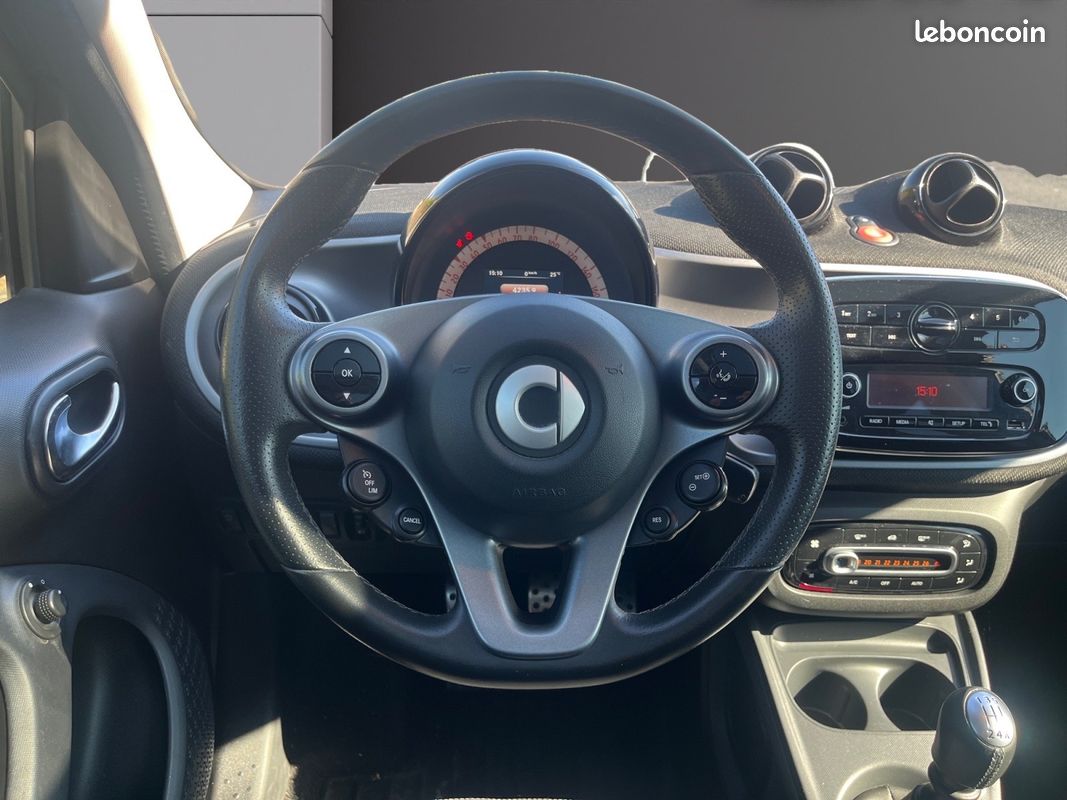 SMART FORFOUR 0.9 90 ch SS Passion Toit pano Clim Garantie 12 Mois (image 12)
