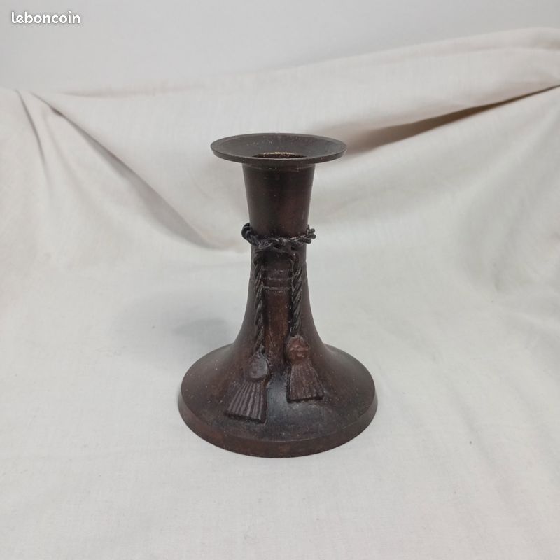 Paire de bougeoirs en métal argenté marqués Calegaro - En vente sur