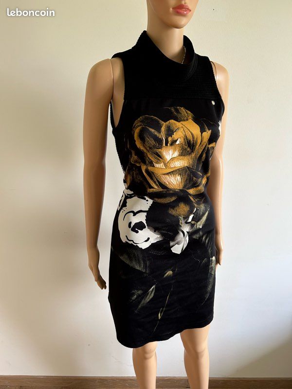 Robe noire et imprimée sans manches Rinascimento taille S bon état