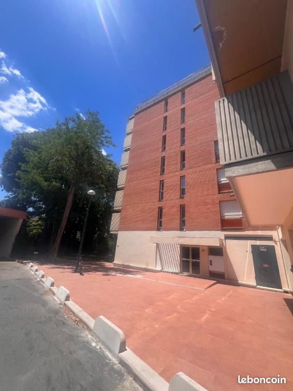 Appartement 4 pièces 100 m² · à Toulouse · 100 m² · 1 800 €