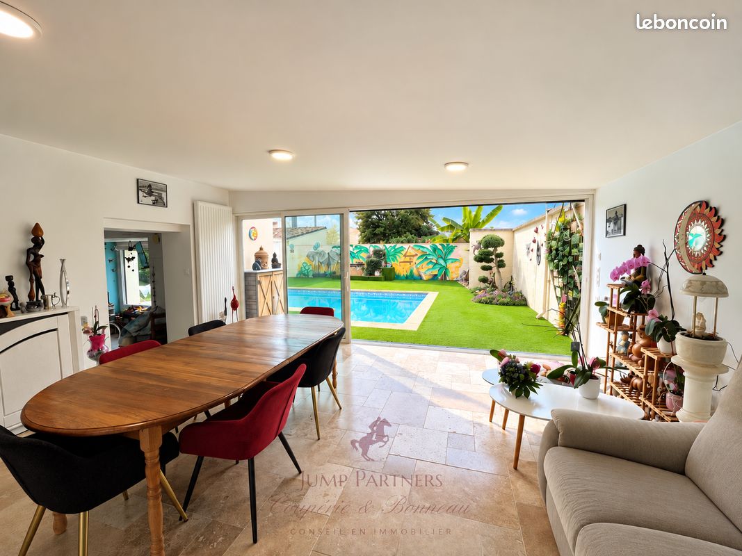 Maison 8 pièces 240 m² · à Bergerac · 240 m² · 369 250 €