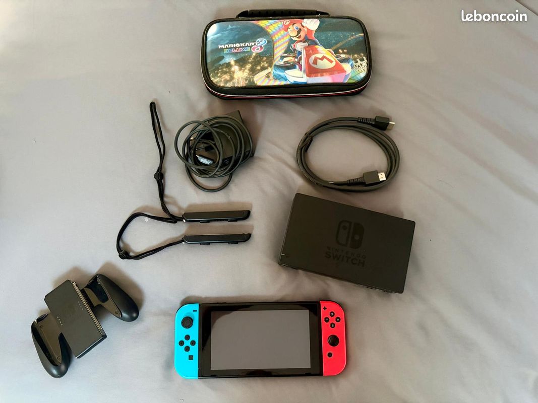 Nintendo Switch 1 complète en très bon état + sacoche Mario Kart + boîte d'origine (image 1)