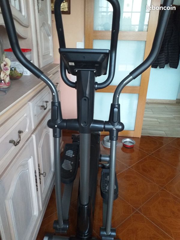 Vends vélo elliptique (image 1)