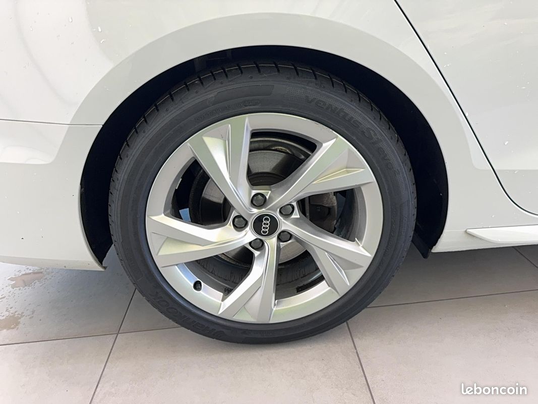 AUDI A4 Avant 40 TDI 204 S tronic 7 Quattro S line (image 11)
