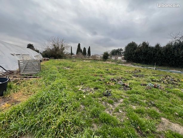 Terrain 1200 m² AIGUILLON