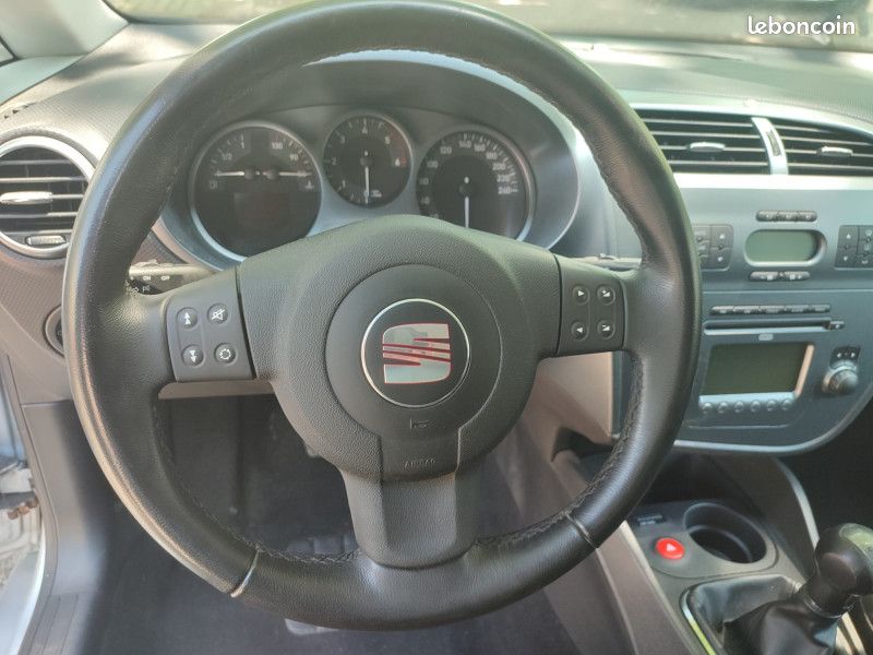 Seat LEON 2.0 TDI140 STYLANCE (image 7)