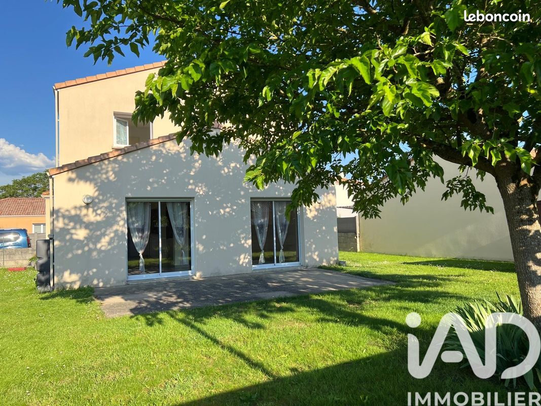 Maison 5 pièces 131 m² · à Port-Saint-Père · 131 m² · 329 900 €