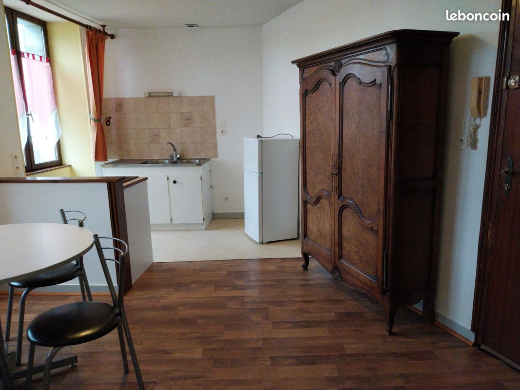 Appartement 2 pièces 35 m² · à Poligny · 35 m² · 310 €/mois