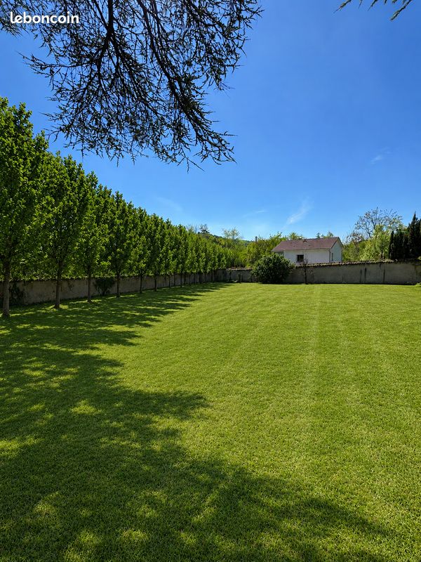 Terrain 400 m² · à Saint-Didier-au-Mont-d'Or · 400 m² · 149 000 €