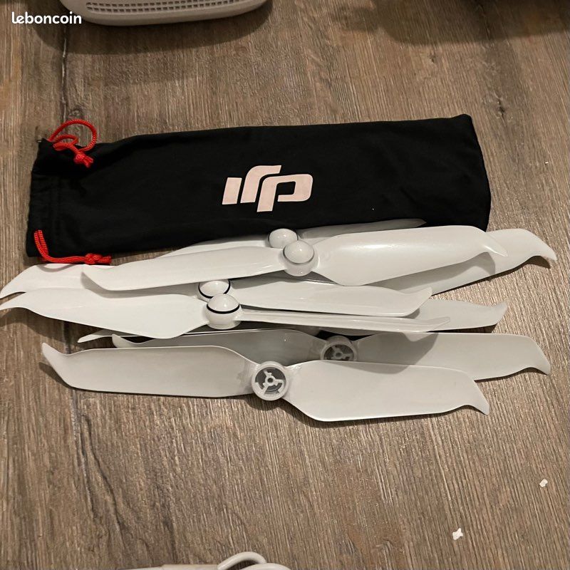 DJI PHANTOM 4 PRO PLUS V2.0 homologué S1, S2 et S3 + licence Pix4D + accessoires (image 9)