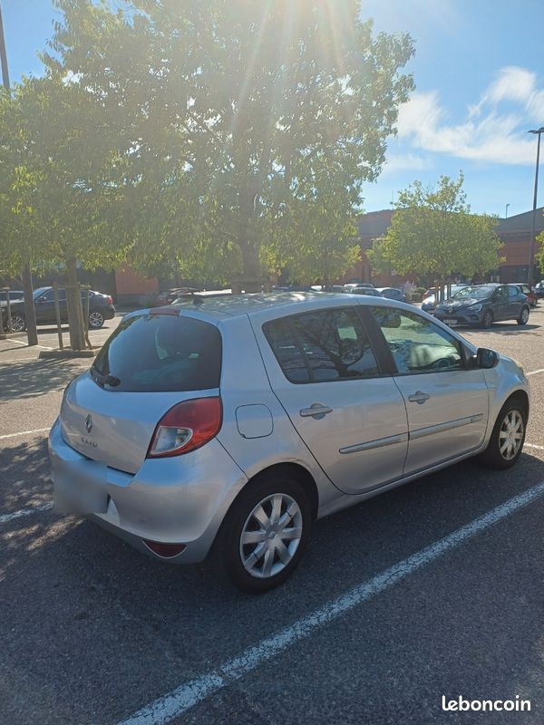Clio 3 phase 2010, 1,5 Dci , diésel très bon état (image 1)