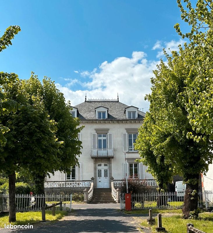 Appartement 3 pièces 57 m² · à Aurillac · 57 m² · 700 €/mois