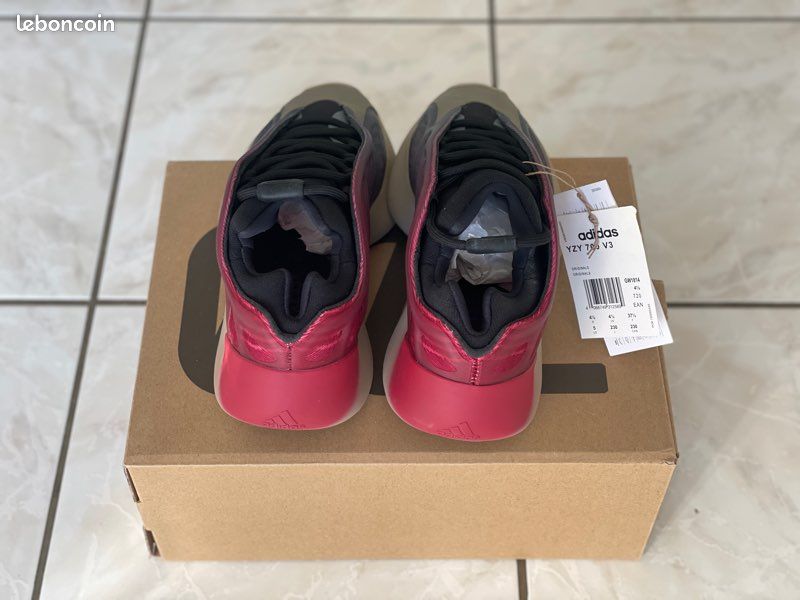 Adidas Yeezy 700 V3 Chaussures