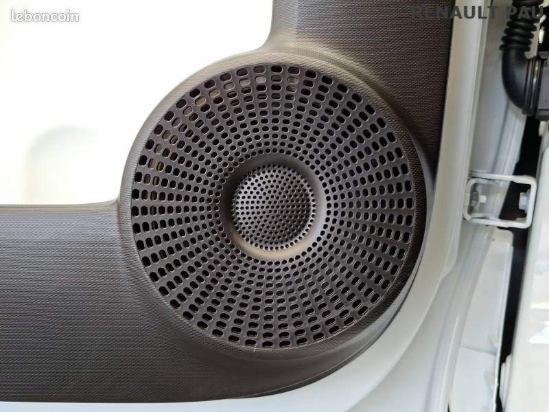 Renault Twingo III E-Tech Equilibre (image 17)