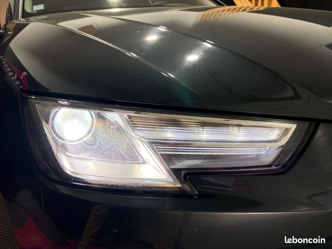 AUDI A4 AVANT 2.0 L TFSI ultra 190 CV S tronic 7 * SUIVI COMPLET AUDI / CARPLAY / HAYON ELECTRIQUE / VIDANGE FAITE POUR LA VENTE (image 37)