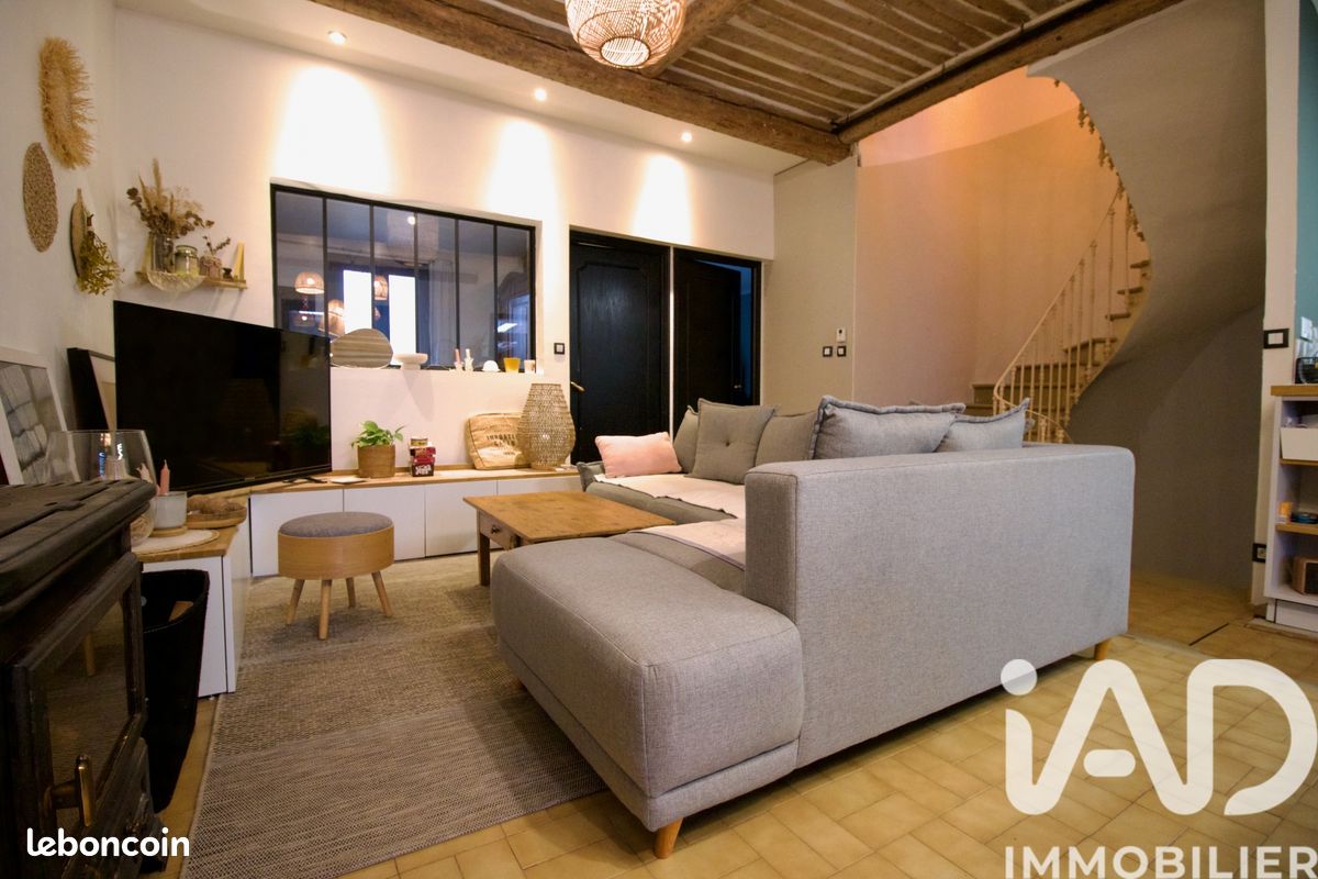 Maison 6 pièces 140 m² · à Pouzolles · 140 m² · 299 000 €