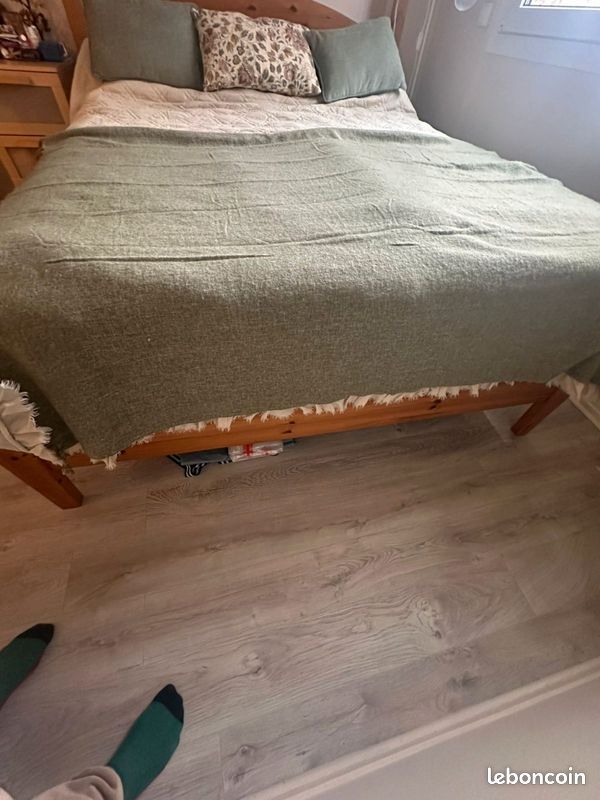 Lit sans matelas (image 1)