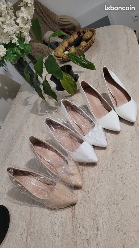 Lot 3 paires d'escarpins NEUFS (Blancs & Nude) - Taille 38 (image 1)