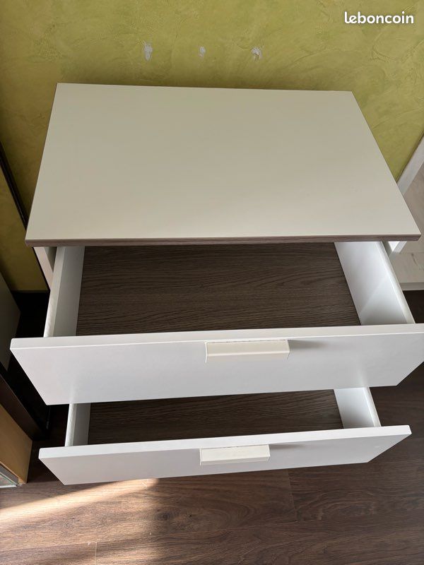 Commode (image 2)