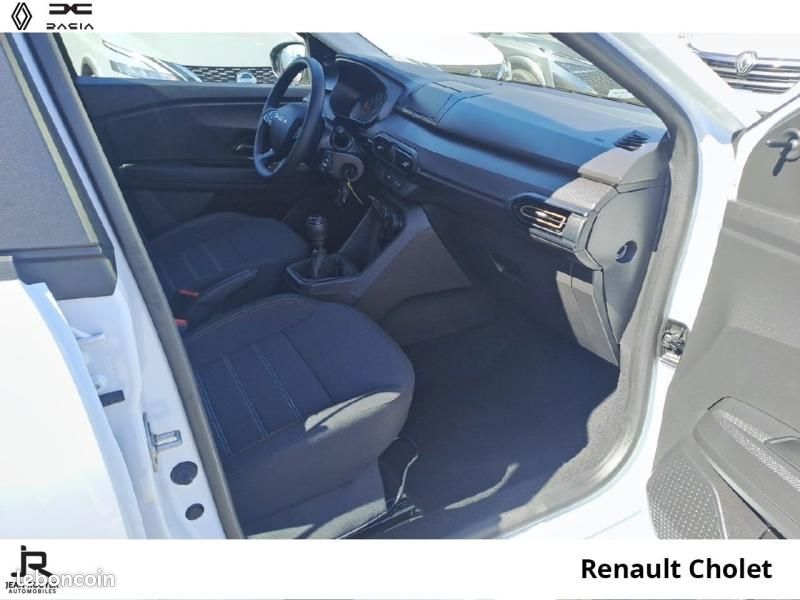 Dacia Sandero 1.0 TCe 90ch Stepway Essential -24 (image 21)