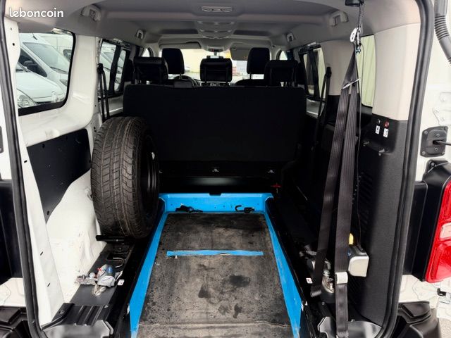 19490 HT - PEUGEOT Expert TPMR 5 places + 1 Fauteuil Roulant HDI 115 Pack Clim 1,6 L - 10/2018 - 129000 kms (image 11)