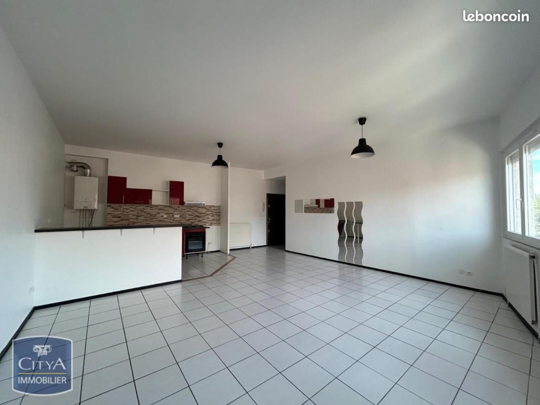 Appartement 3 pièces 81 m² · à Layrac · 81 m² · 670 €/mois