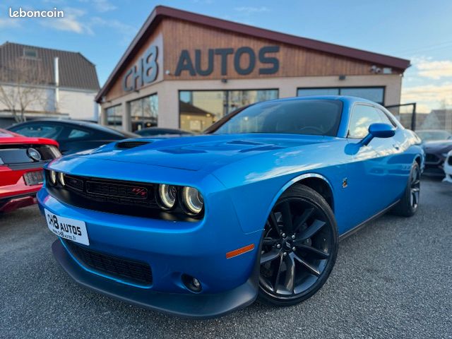 DODGE CHALLENGER V8 6.4 SCAT PACK 492ch BOITE AUTOMATIQUE BLEU SYSTEME AUDIO ALPINE *DISPONIBLE ET VISIBLE SUR NOTRE PARC* 54900 eur (image 1)
