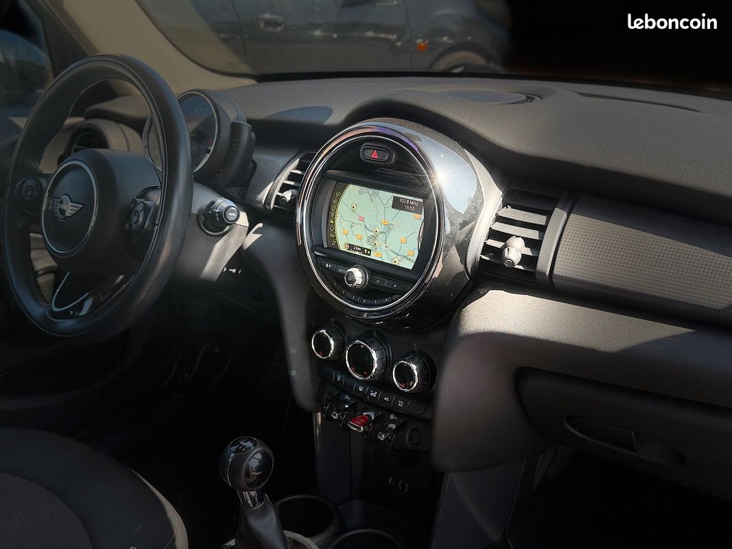 MINI COOPER D 1.5 115 CV * 5 Portes * 2016 (image 7)