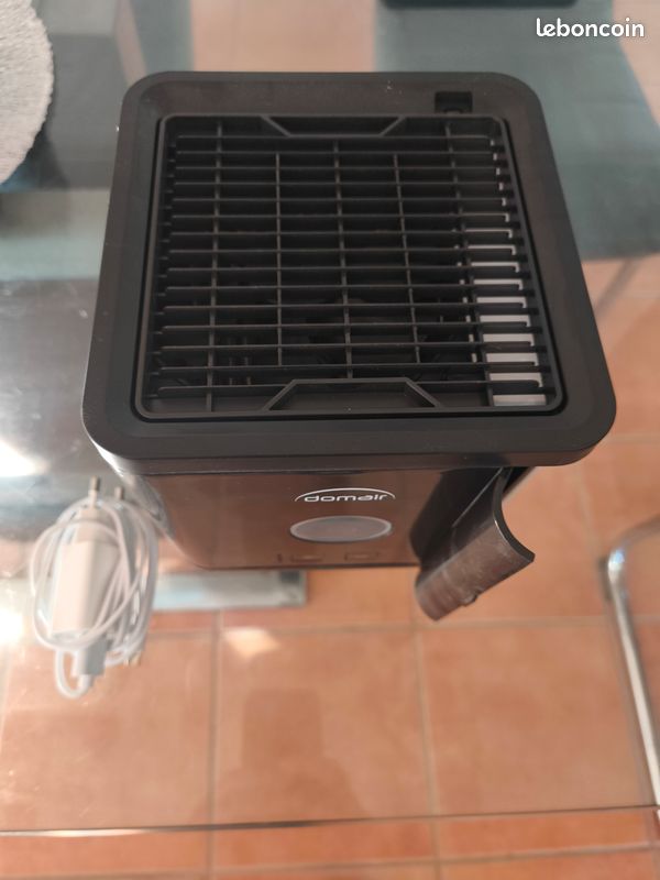 Mini Rafraîchisseur D'Air USB Domair COOL CUBE 6W – 750 Ml, 3 Vitesses, LED 7 Couleurs, Idéal Bureau & Chambre