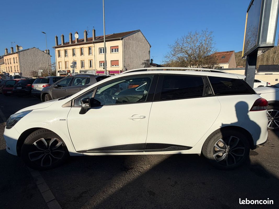 Renault clio iv estate dci 90ch limited (image 5)