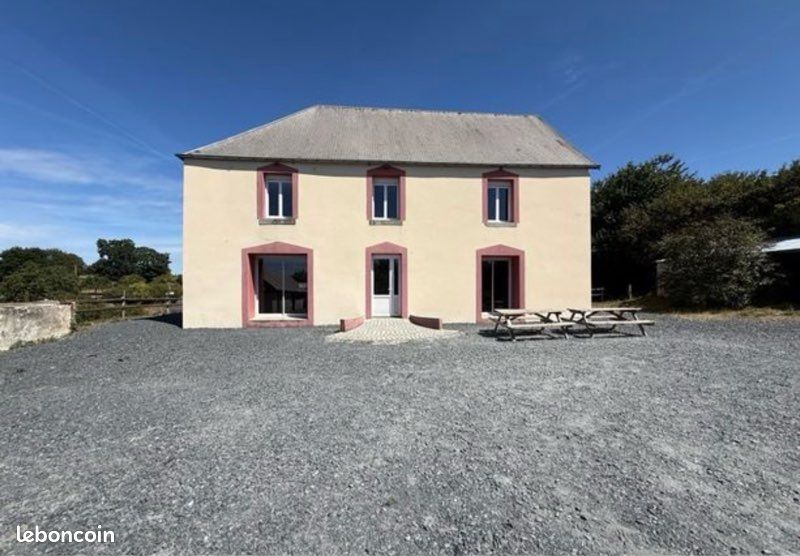 Maison 6 pièces 149 m² · à Saint-André-de-l'Épine · 149 m² · 235 000 €
