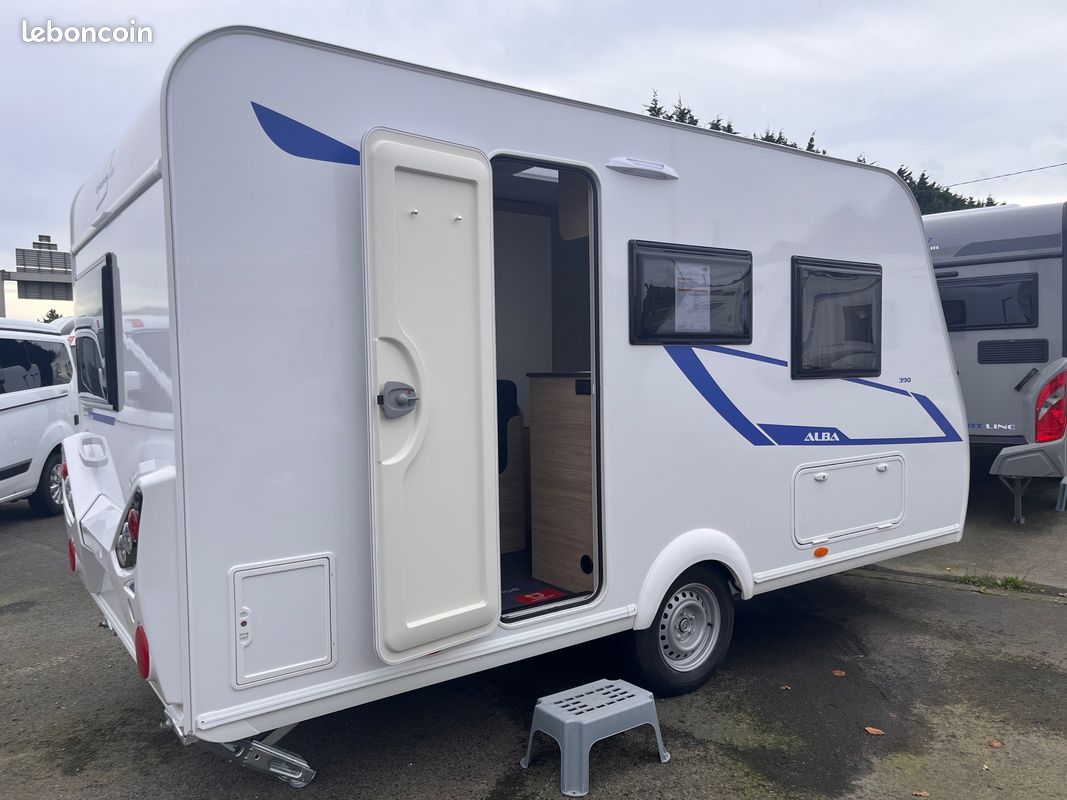 Caravane Rigide CARAVELAIR ALBA 390 - Lit Transversal (image 2)