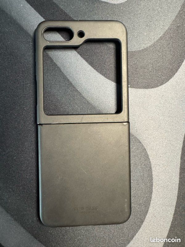 Samsung Galaxy Z Flip 5 - 256 Go - Écran à réparer (Accessoires inclus) (image 14)