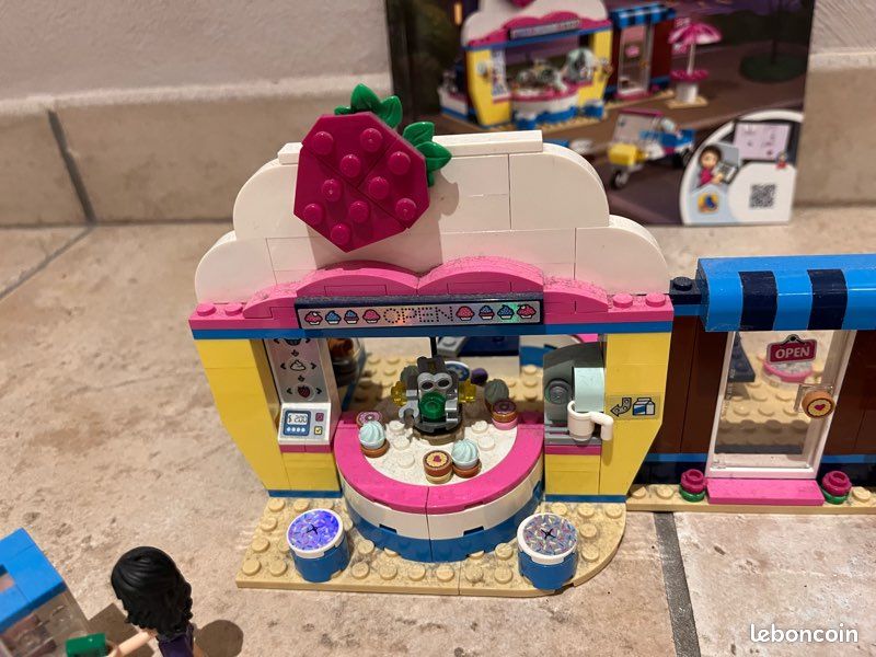 Set lego friends 41366 « le cupcake café d’Olivia » (image 2)