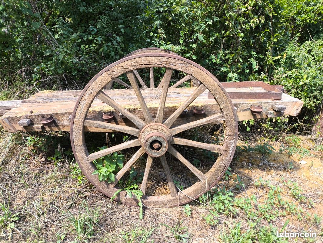 Charette en bois (image 1)