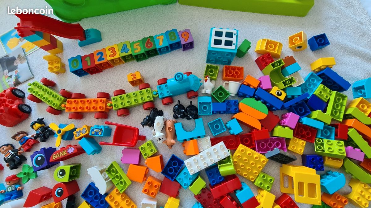 Lego Duplo - Environ 200 pièces et sa boîte de rangement (image 3)