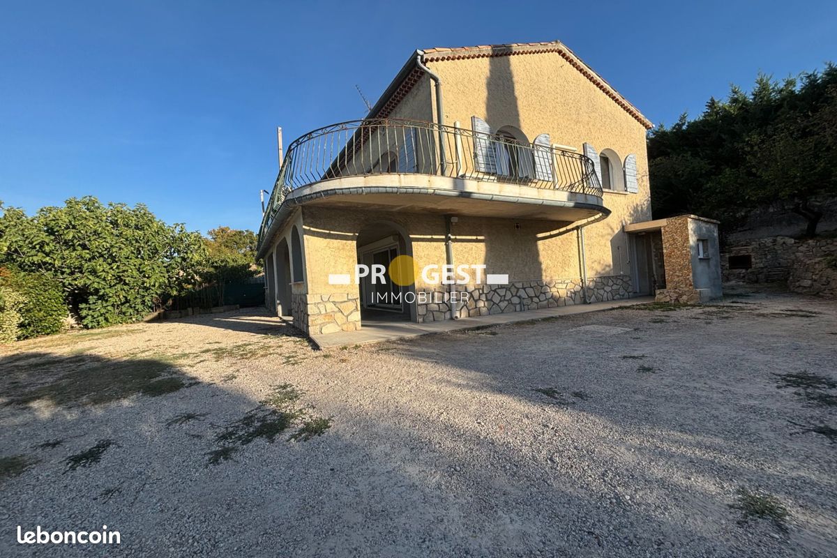 Appartement 3 pièces 78 m² · à Fuveau · 78 m² · 1 256 €/mois