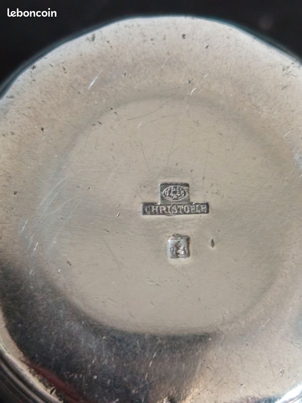 Timbale Christofle en métal argenté gravée AB 122 – années 1940-1950 – h 7,5 cm - Antiquités Timbale Christofle en métal argenté gravée AB 122 – années 1940-1950 – h 7,5 cm - Antiquités