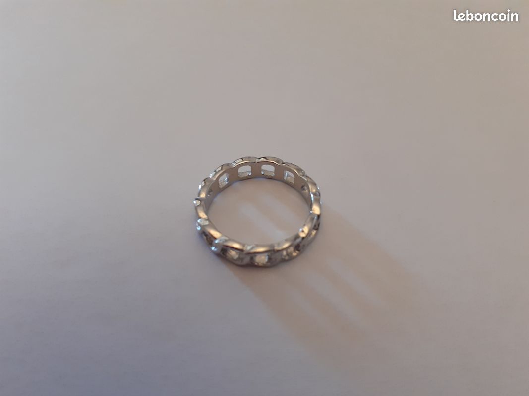 Bague en alliage de métaux (image 2)