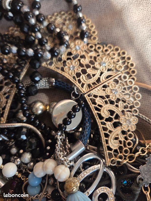Gros lot bijoux fantaisie vintage et modernes – Non triés (image 4)