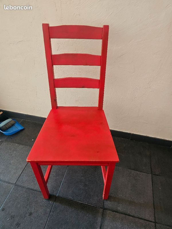 Table en verre et chaise (image 5)