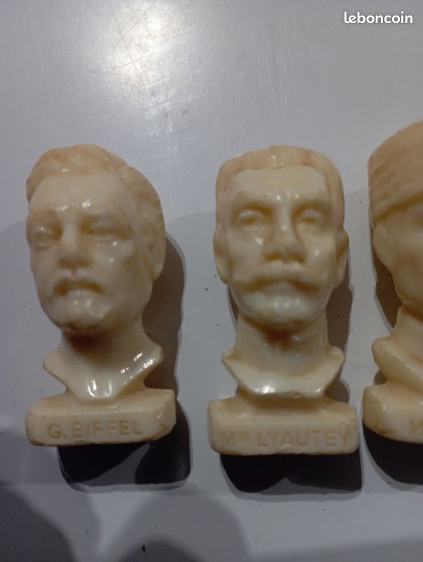 Figurines vintage TOTAL (image 2)